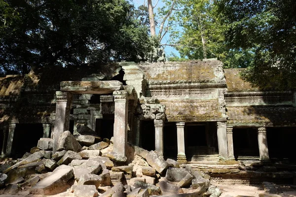 Antiguo Edificio Abandonado Antiguas Ruinas Selva Tropical —  Fotos de Stock