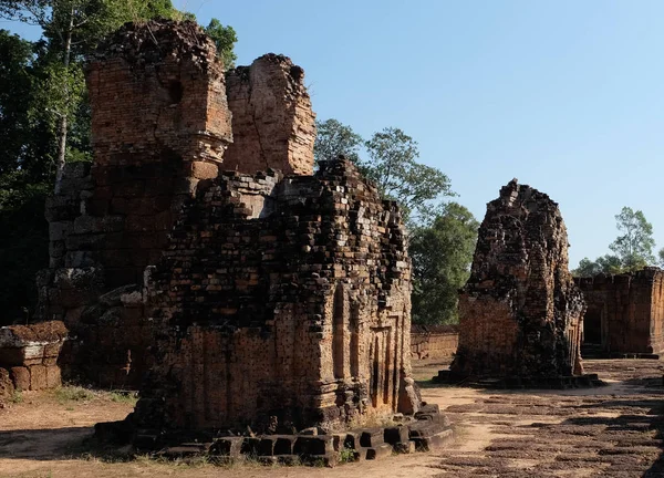 Förfallna Khmer Baray Medeltida Tegelbyggnader Arkitektoniskt Monument — Stockfoto