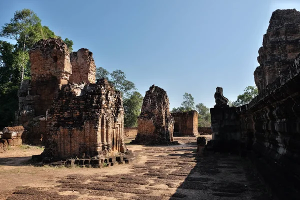 Разрушенный Кхмерский Барай Средневековые Кирпичные Здания Архитектурный Памятник — стоковое фото
