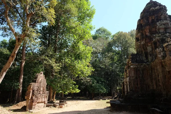 Ormandaki Antik Khmer Tapınağı Harap Olmuş Mimari Anıt Turistik — Stok fotoğraf