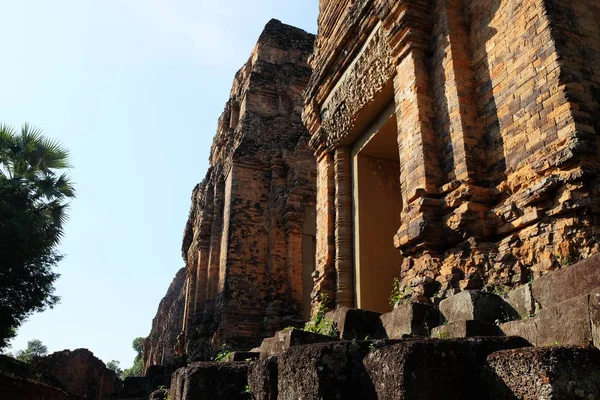 Eski Harap Olmuş Bir Khmer Tapınağı Pre Rup Tapınağının Parçaları — Stok fotoğraf