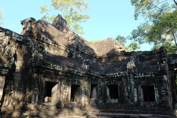 Пустые Окна Полуразрушенного Храма Средневековые Руины Индокитая — стоковое фото