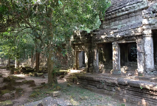 Zříceniny Středověkých Kamenných Budov Kambodži Zchátralé Staré Budovy — Stock fotografie