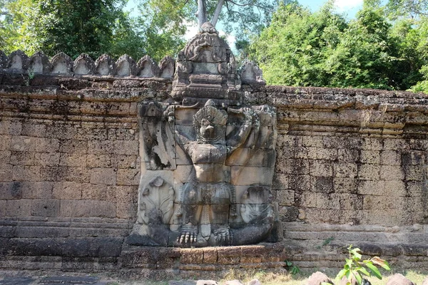 Bild Einer Harpyie Auf Einer Alten Steinmauer Altes Mauerwerk — Stockfoto