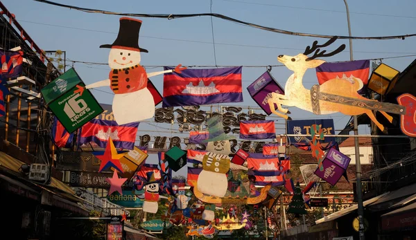 Siem Reap Camboja Dezembro 2018 Decorações Natal Uma Rua Cidade — Fotografia de Stock