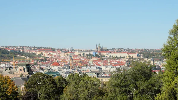 Praga Czechy Października 2019 Widok Miasto Szczytu Wzgórza Krajobraz Miasta — Zdjęcie stockowe