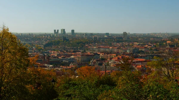 Widok Pragi Szczytu Wzgórza Petrin Jesienią — Zdjęcie stockowe