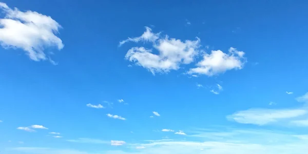 Белые Облака Голубом Небе Качестве Фона Солнечная Погода — стоковое фото