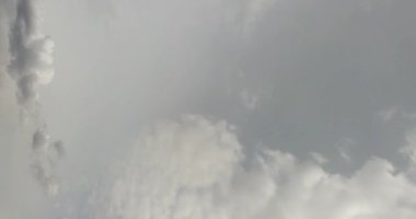 Fırtınadan önce bulutlu bir gökyüzü. Bulutlu. Zaman aşımı.