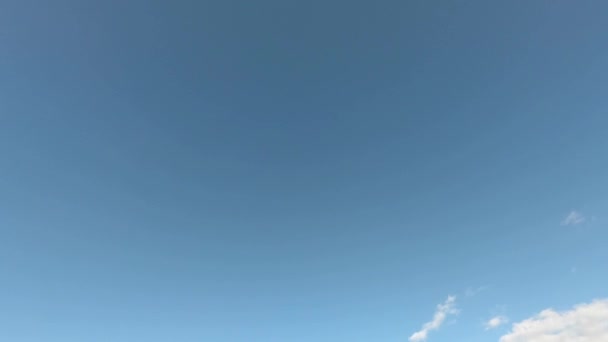 Bewölkter Himmel Flauschig Weiße Wolken Blauen Himmel Zeitraffer — Stockvideo