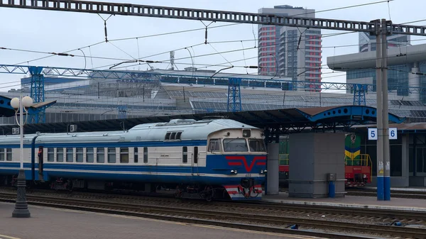 Kiew Ukraine Februar 2020 Zug Auf Dem Kiewer Bahnhof Bahnsteig — Stockfoto