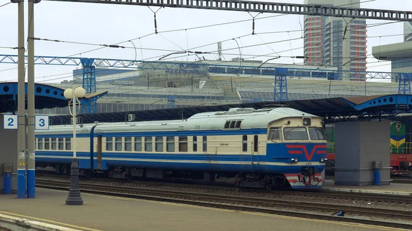 Kiew Ukraine Februar 2020 Zug Auf Dem Kiewer Bahnhof Bahnsteig — Stockfoto