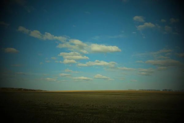 Belo Céu Nublado Sobre Terras Agrícolas Paisagem Primavera Vinheta — Fotografia de Stock