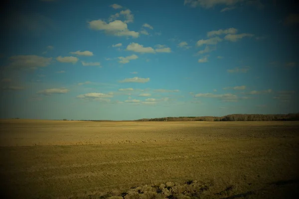 Belo Céu Nublado Sobre Terras Agrícolas Paisagem Primavera Vinheta — Fotografia de Stock