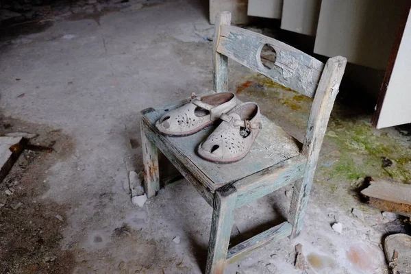 Sandalias Para Niños Pequeños Jardín Infancia Abandonado Pripyat Zapatos Para — Foto de Stock