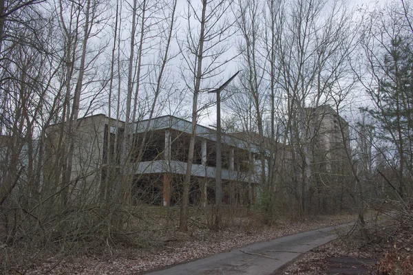 Elhagyott Épület Pripyat Ban Régi Épületek Csernobili Áttelepítési Övezetben — Stock Fotó