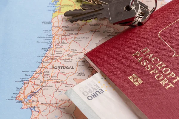 Reis Toeristische Arrangementen Russische Paspoort Euro Kaarten Sleutels Vakantie Planning — Stockfoto