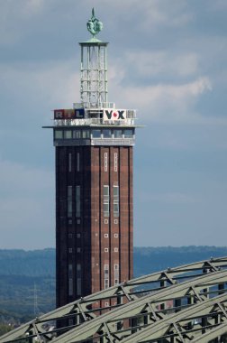 Köln, Almanya - 16 Eylül 2017: Fair Trade Tower Messeturm Kln