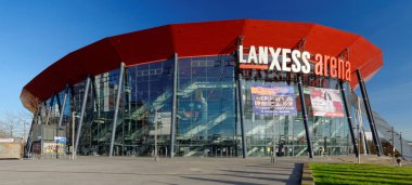 Lanxess Arena buz hokeyi ve müzik stadyumu