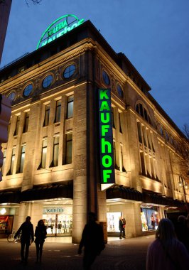 Gece köln Kaufhof mağaza