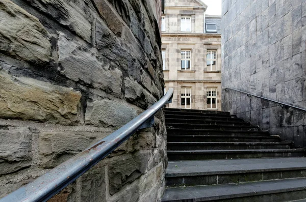 köln eski kasabasında merdiven