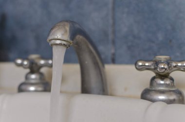 bir açık Banyo Bataryası