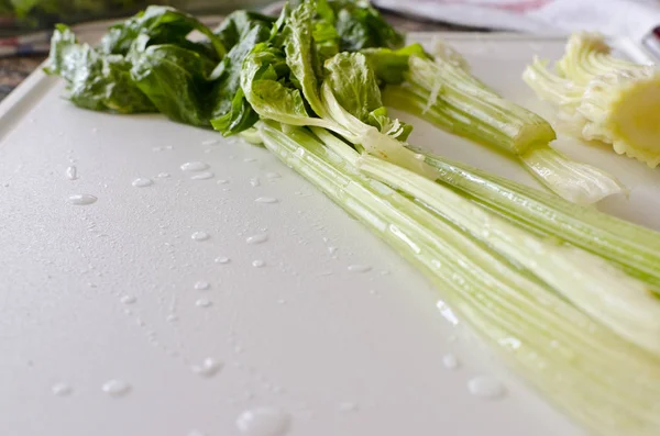 Seledri Persiapan Untuk Salad — Stok Foto