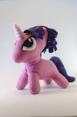 Midilli bebek kumaştan yapılmış