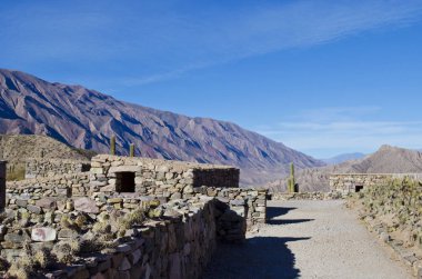 La Quebrada de Humahuaca eski yerli yapılar