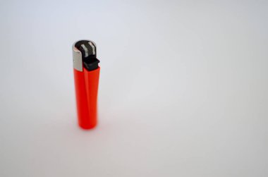 küçük kırmızı çakmak