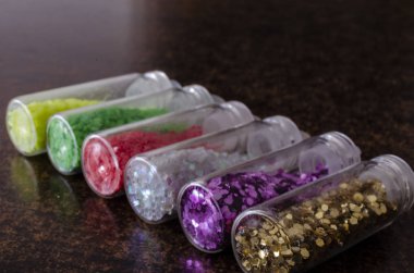 farklı renklerde bazı Glitter