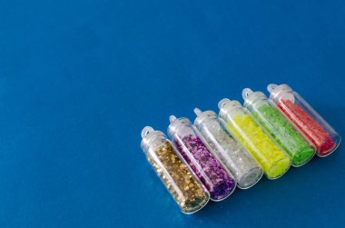 farklı renklerde bazı Glitter