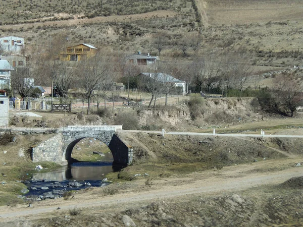 Krajobraz Potoku Przechodzącego Pod Mostem Tafi Del Valle Tucuman Argentyna — Zdjęcie stockowe