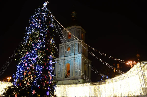 Vista Borrosa Del Árbol Navidad Kiev Ucrania — Foto de Stock