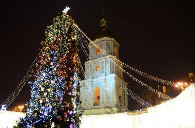 Kiev, Ukrayna Noel ağacının bulanık görünüm