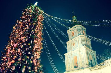 Kiev, Ukrayna Noel ağacının bulanık görünüm