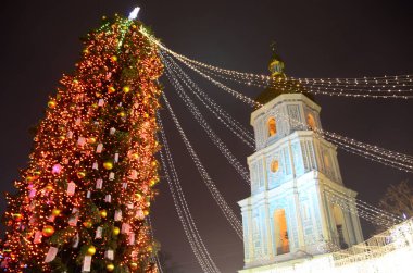 Kiev, Ukrayna Noel ağacının bulanık görünüm