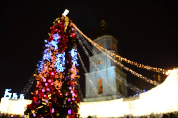 키예프 우크라이나에서 크리스마스 트리의 흐리게 — 스톡 사진