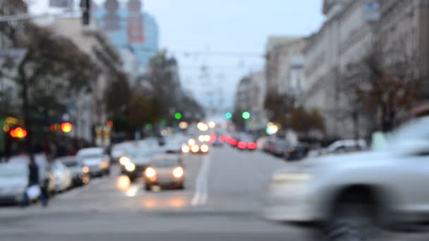 Scène floue de circulation automobile floue 