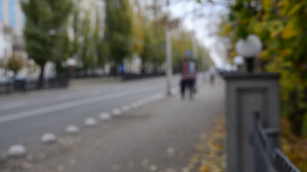 Personnes Marchant Dans Rue Kiev Ukraine — Video