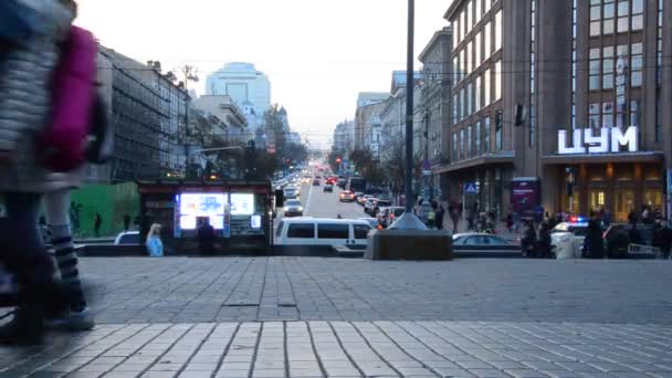 People Walking Central Street Khreschyatik Kyiv Ukraine — Stock Video