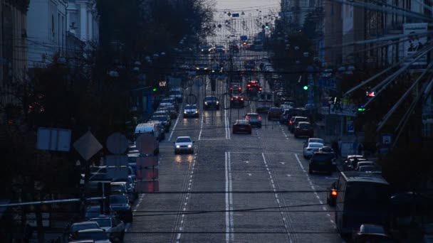 Tráfego Main Kiev City Street Ucrânia — Vídeo de Stock