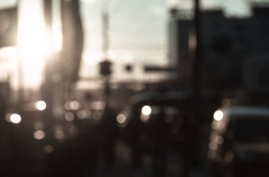 Şehirdeki yol trafiğinin bulanık görüntüsü