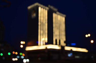 Bulanık soyut ışıklar gece şehrin arka planı