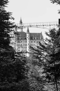 Kuleleri olan eski kale, mimari çekim