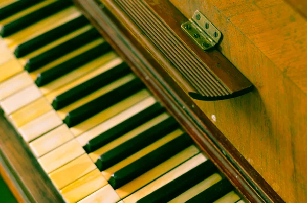 Vintage Piano Een Close Schot Conceptuele Kunstachtergrond — Stockfoto