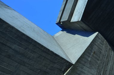 minimal geometrik şekiller, mimari çizgiler