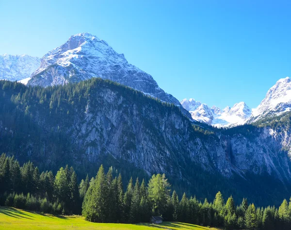 Paisagem Alpina Belas Montanhas — Fotografia de Stock