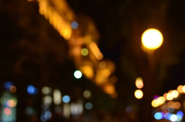 Plano Desenfocado Del Edificio Calle Iluminado Por Noche — Foto de Stock