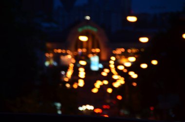 Bulanık soyut ışıklar gece şehrin arka planı